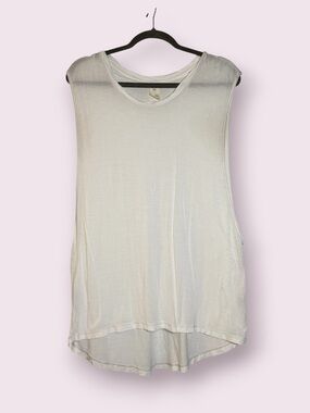 We The Free White High Low Muscle Tank Size Small